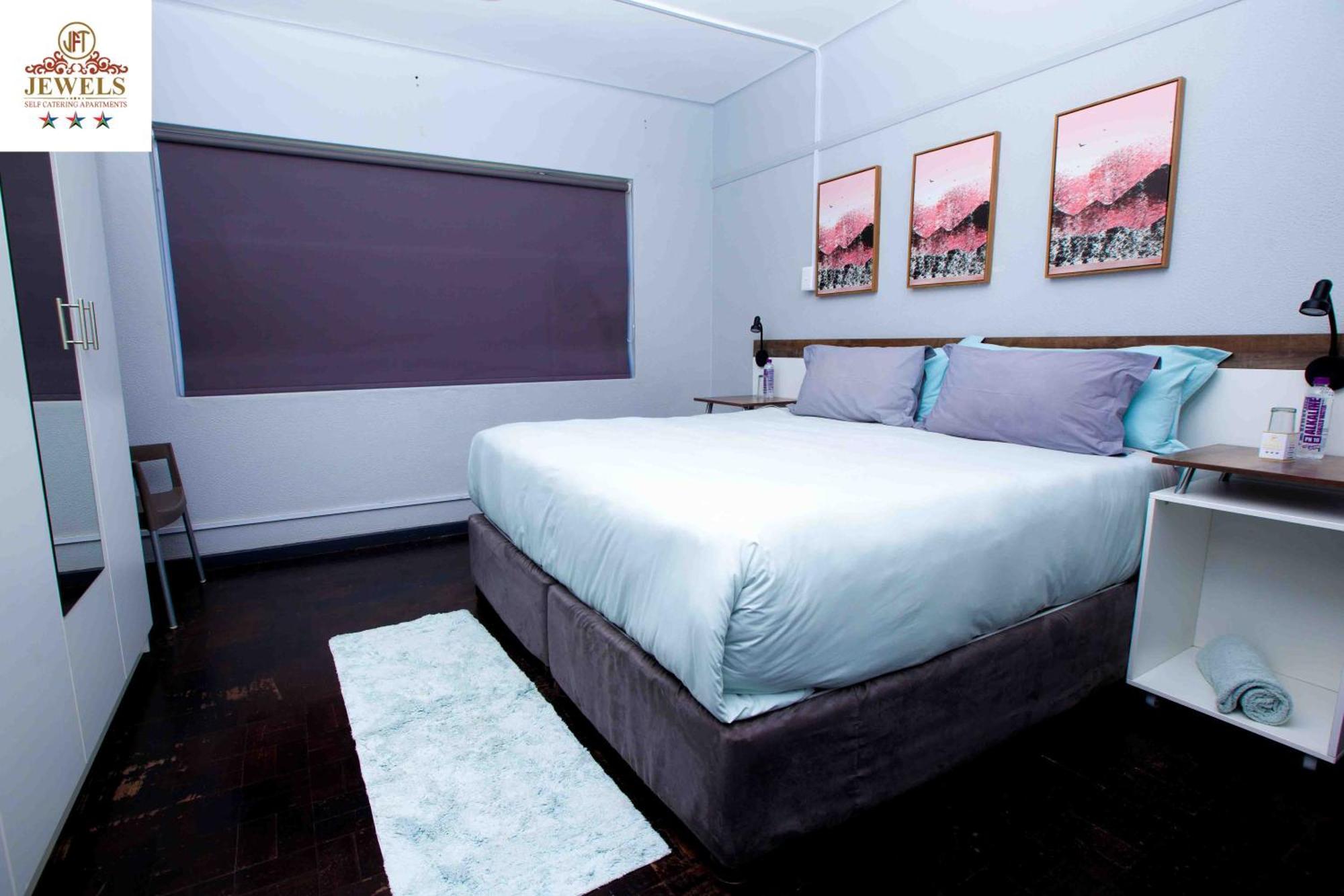 Jft Self Catering Units Bed & Breakfast East London Bagian luar foto