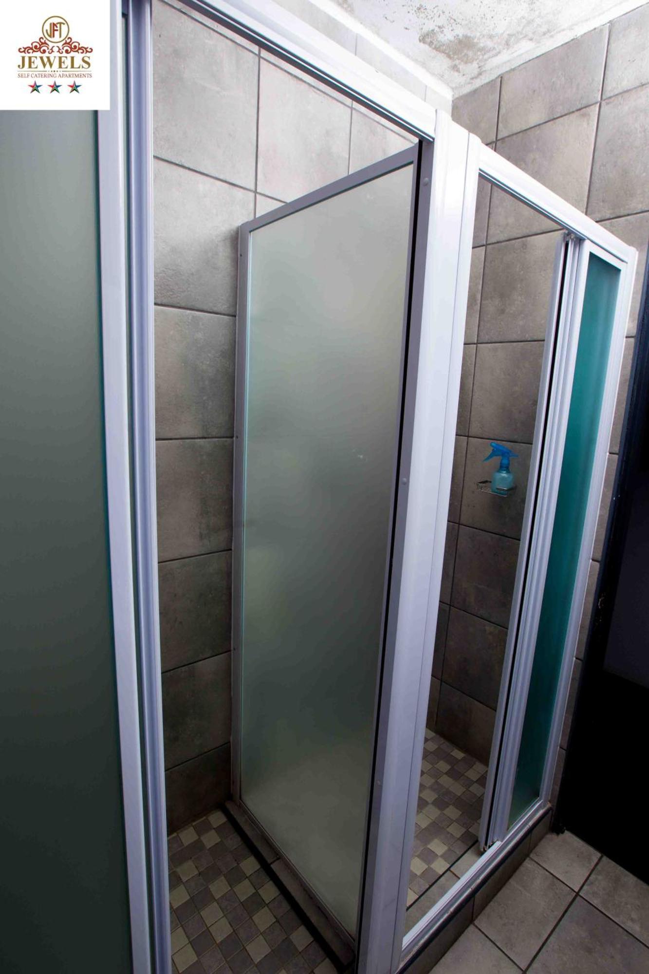 Jft Self Catering Units Bed & Breakfast East London Bagian luar foto