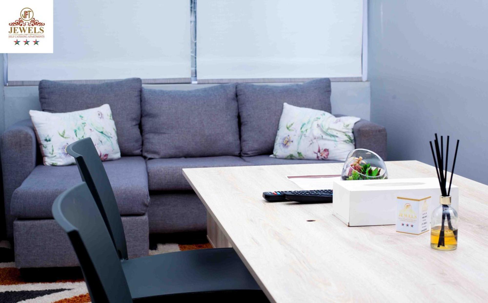 Jft Self Catering Units Bed & Breakfast East London Bagian luar foto