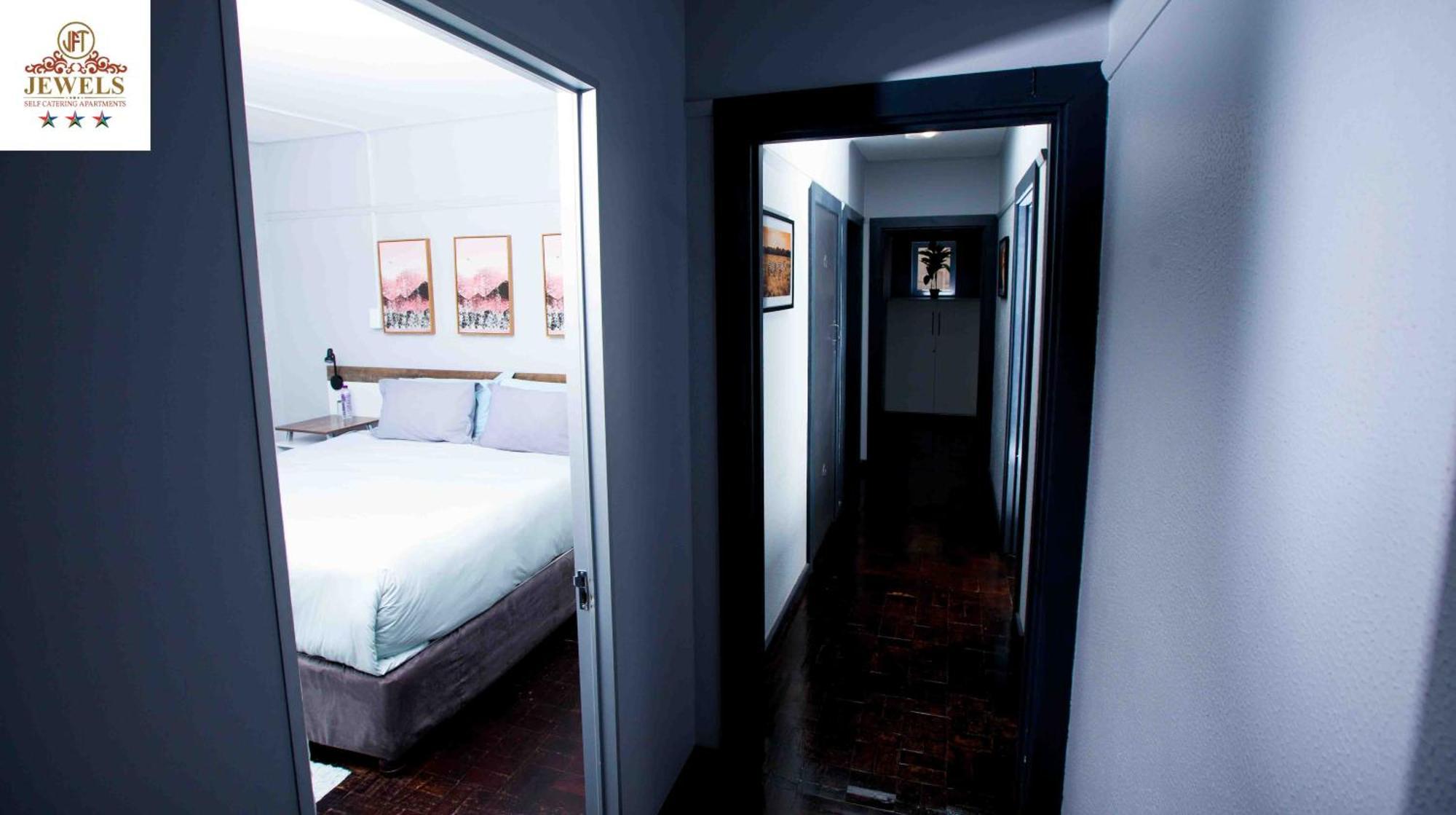 Jft Self Catering Units Bed & Breakfast East London Bagian luar foto