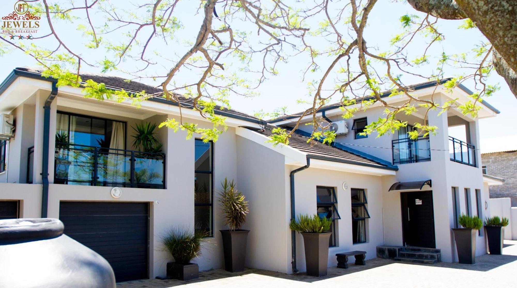 Jft Self Catering Units Bed & Breakfast East London Bagian luar foto